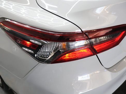 Used 2022 Toyota Camry LE image 27