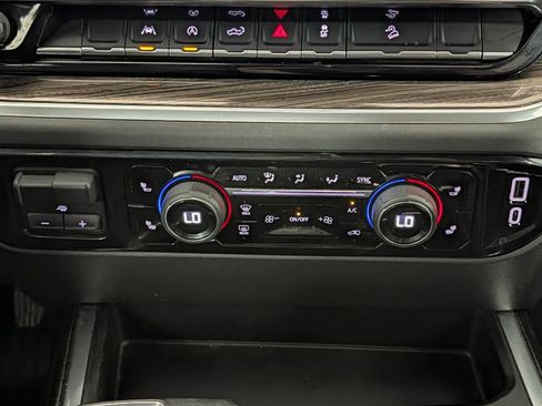 Used 2022 Chevrolet Silverado 1500 RST AWD/4WD image 15