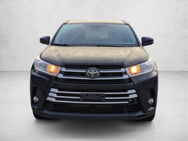 Used 2018 Toyota Highlander XLE AWD/4WD image 2
