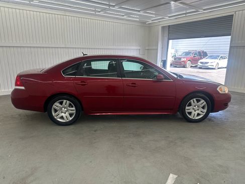 Used 2015 Chevrolet Impala LT w/ LT Sunroof Package image 4