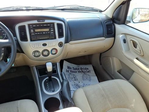 Used 2006 MAZDA Tribute s w/ Package 1 image 15