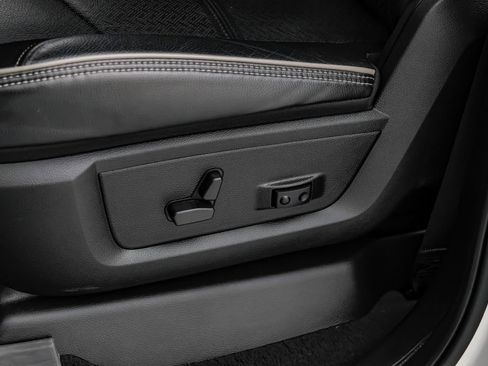 Used 2024 RAM 3500 Laramie w/ Sport Appearance Package image 38