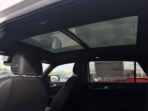 New 2026 Volkswagen Atlas Cross Sport SEL R-Line image 19