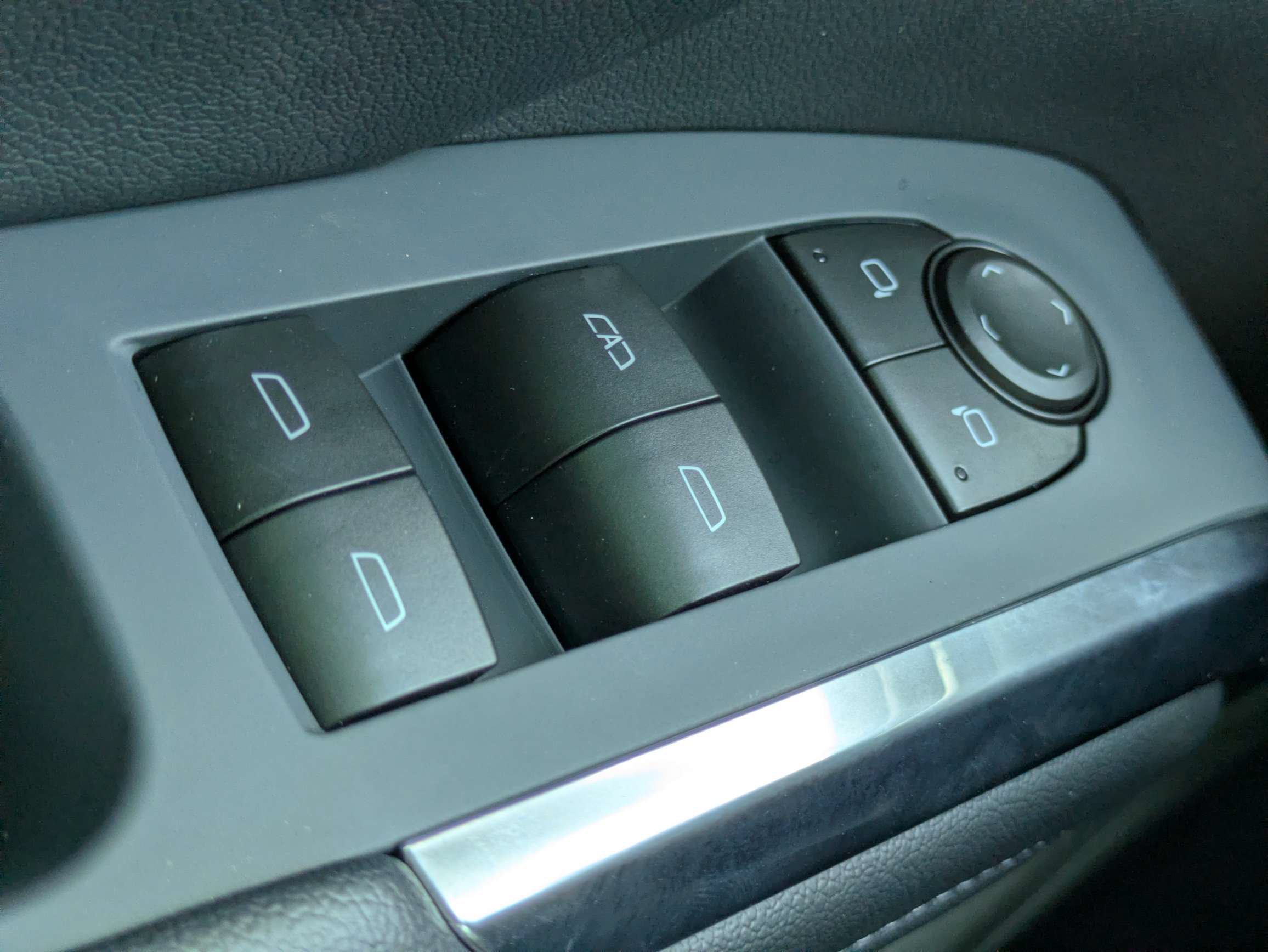 New 2027 Chevrolet Traverse LT w/ Driver Confidence Package FWD image 16