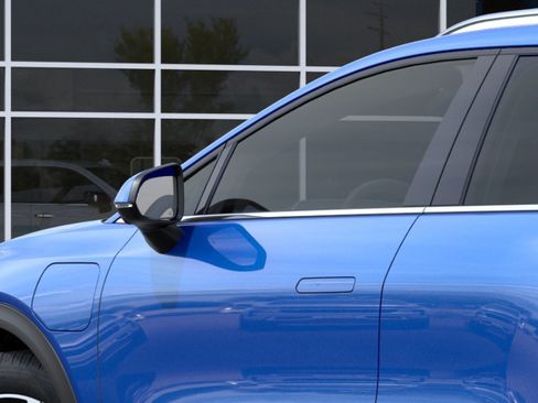 New 2026 Chevrolet Equinox EV LT FWD image 36