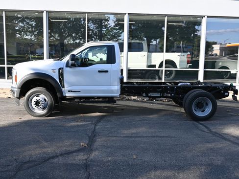New 2026 Ford F550 4x4 Regular Cab Super Duty image 2