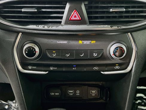 Used 2020 Hyundai Santa Fe SE FWD image 25