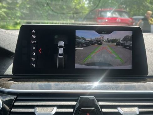 Used 2017 BMW 530i xDrive AWD/4WD image 11