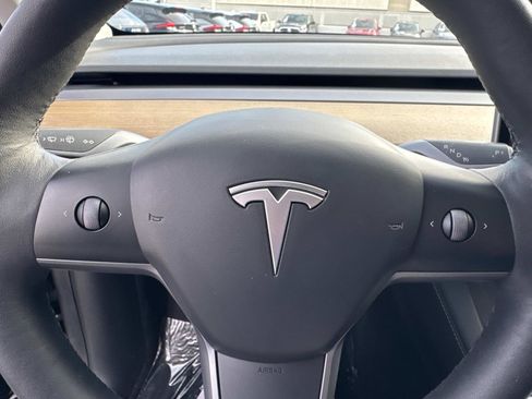 Used 2023 Tesla Model Y Long Range image 16