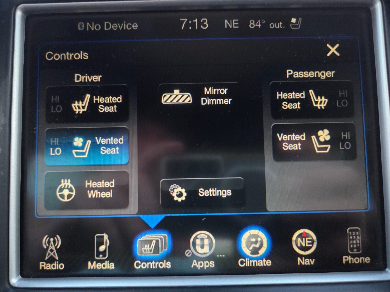 Used 2015 Jeep Grand Cherokee High Altitude RWD image 21
