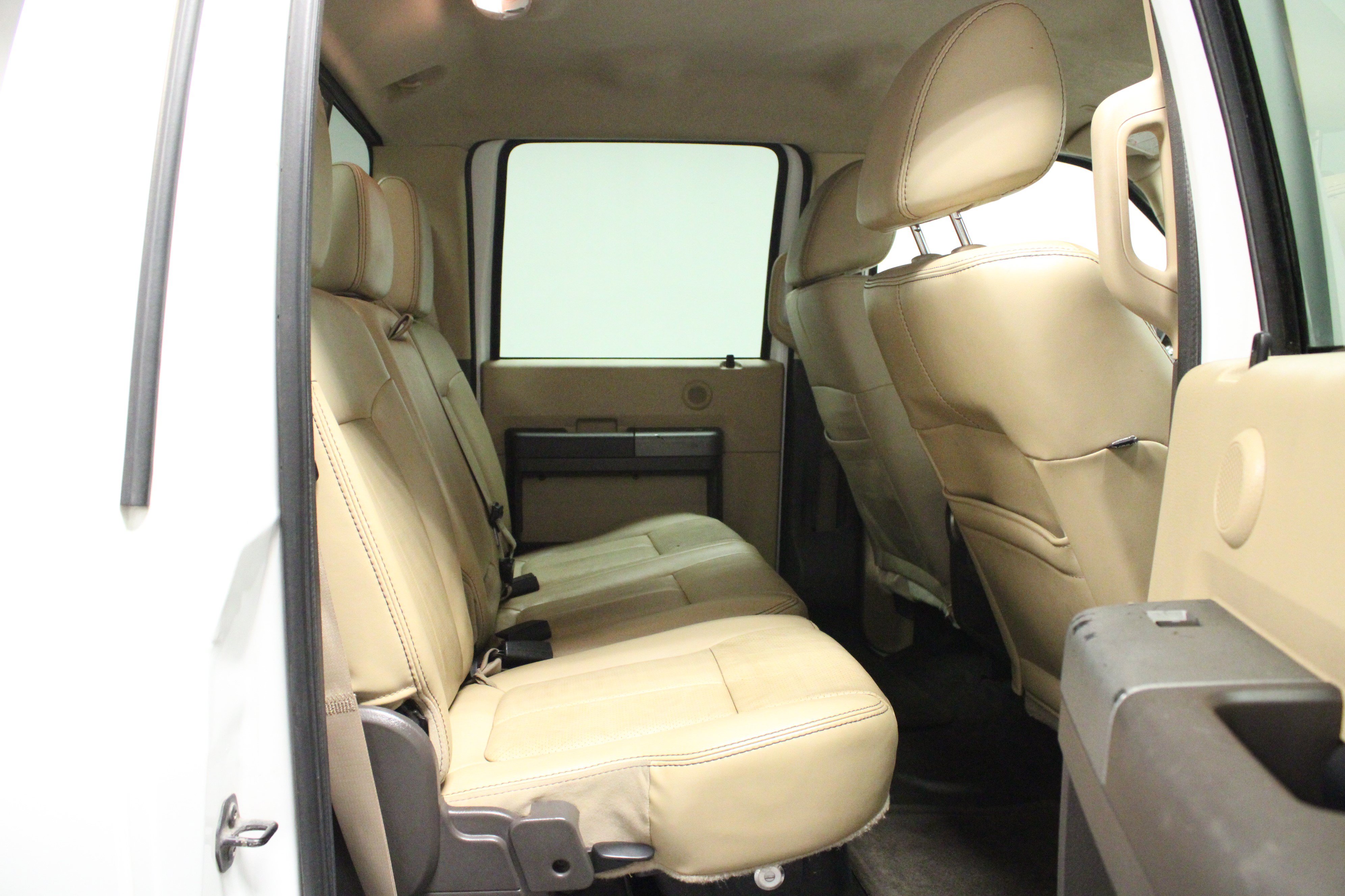 Used 2011 Ford F250 Lariat w/ Lariat Interior Pkg AWD/4WD image 27