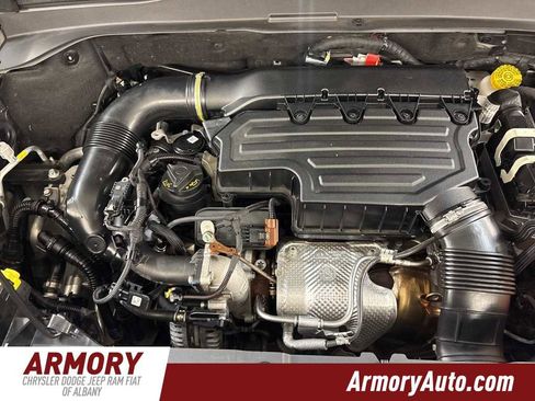 Used 2023 Jeep Renegade Latitude image 38