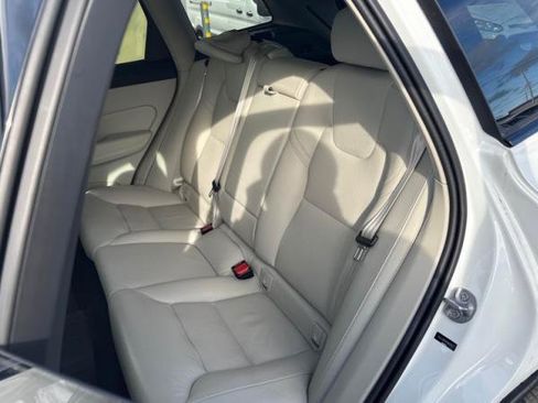 Used 2024 Volvo XC60 B5 Core w/ Climate Package image 9