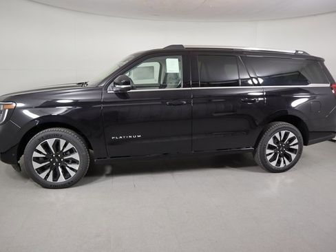 New 2025 Ford Expedition Max Platinum w/ Platinum Ultimate Package image 8