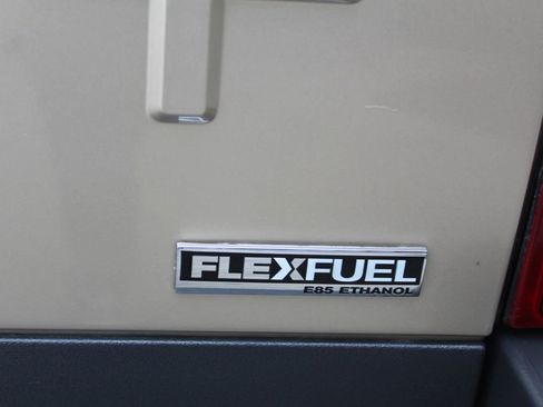 Used 2006 Chevrolet Avalanche LS w/ Preferred Equipment Group RWD image 27