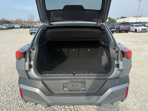 Used 2025 BMW X2 xDrive28i AWD/4WD image 13