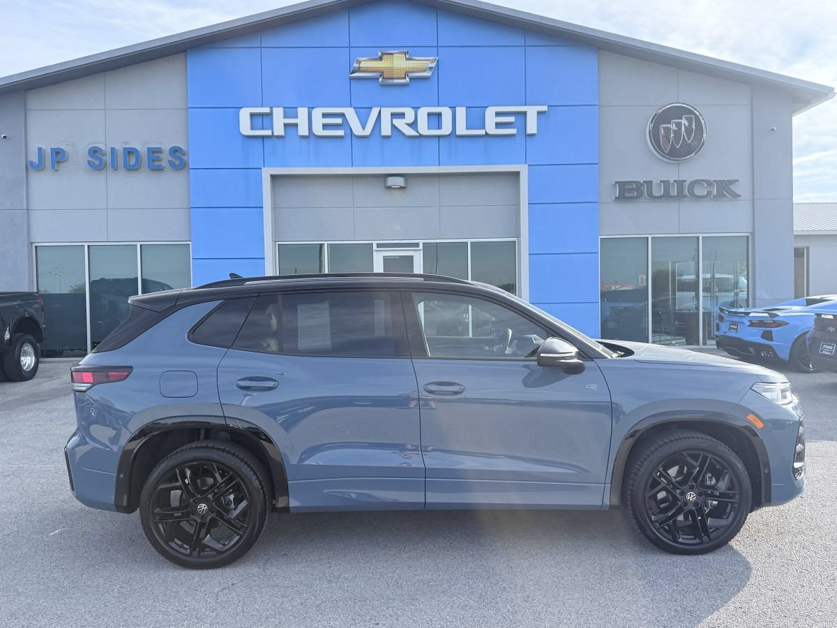 Used 2026 Volkswagen Tiguan SE R-Line AWD/4WD image 4