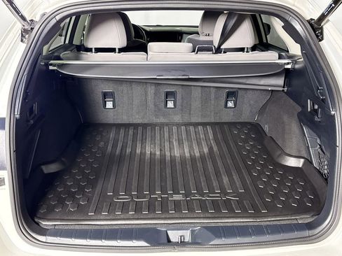 Used 2023 Subaru Outback Premium image 20