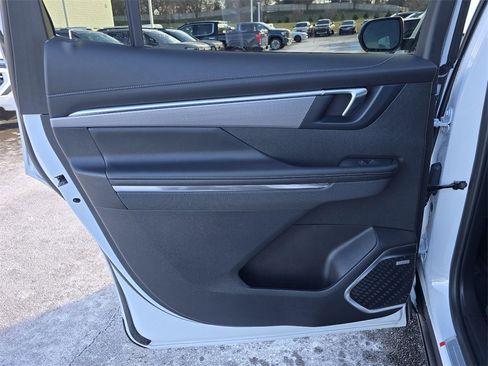 Certified 2025 Buick Enclave Preferred image 23