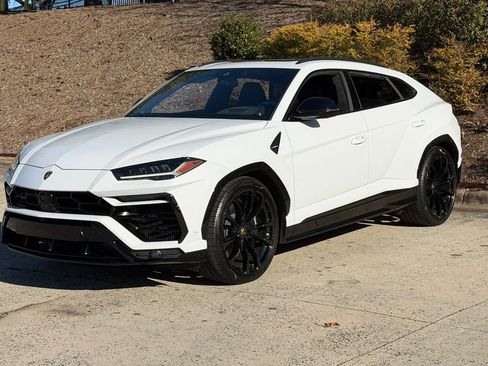 Used 2022 Lamborghini Urus image 7
