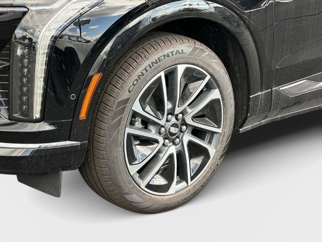 New 2027 Cadillac Optiq Premium Sport w/ LPO, Floor Liner Package AWD/4WD image 17