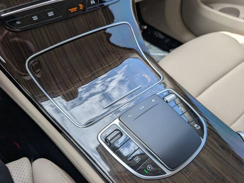 Certified 2020 Mercedes-Benz GLC 300 4MATIC image 19