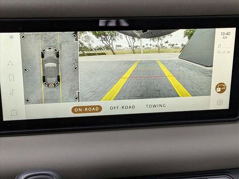 Used 2024 Land Rover Defender 110 S image 11