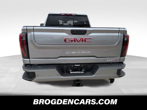 New 2026 GMC Sierra 2500 AT4 w/ AT4 Premium Plus Package AWD/4WD image 7