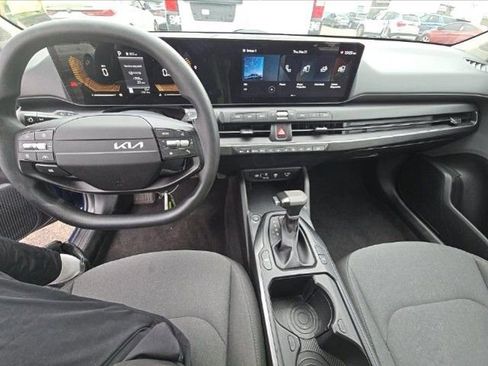 Used 2025 Kia K4 FWD image 7