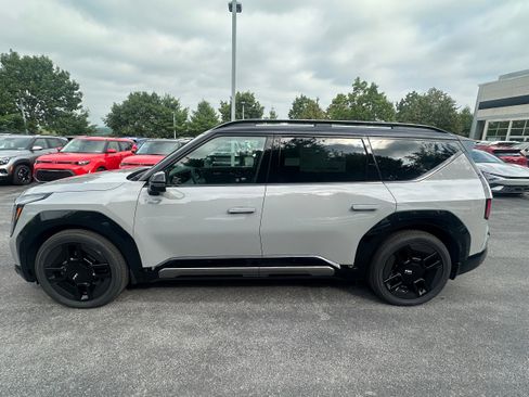 New 2026 Kia EV9 GT-Line image 8