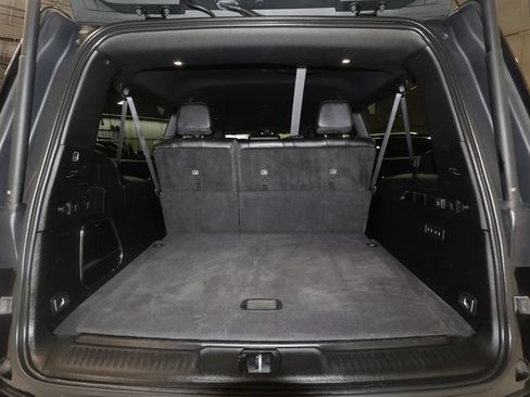 Used 2024 Jeep Wagoneer L Series II w/ Flexible Seating Group AWD/4WD image 25