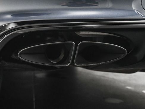 Used 2022 Bentley Bentayga image 24