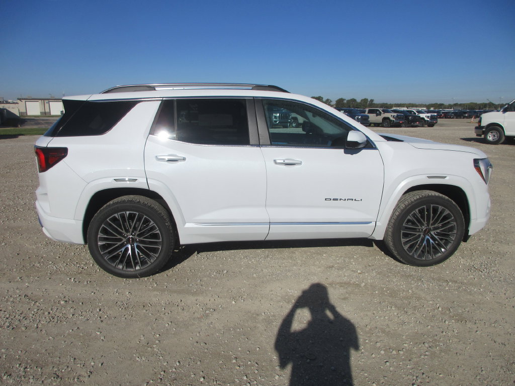 New 2027 GMC Terrain Denali AWD/4WD image 3