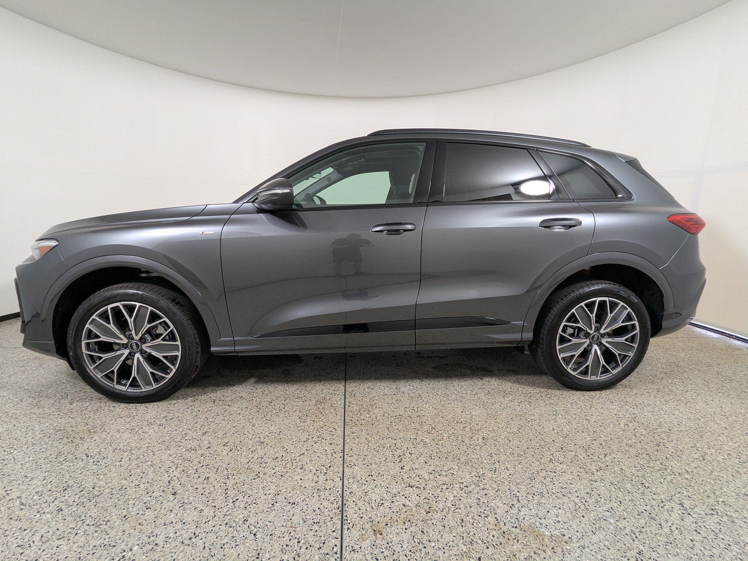 New 2026 Audi Q5 Premium Plus AWD/4WD image 4