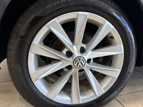Used 2017 Volkswagen Golf Alltrack SE AWD/4WD image 17