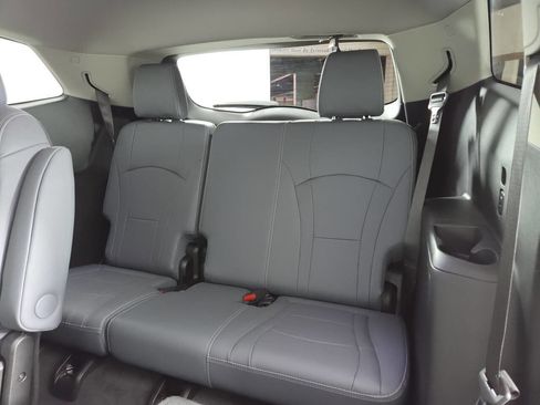 Used 2020 Buick Enclave Essence w/ Sound and Sites Package FWD image 26