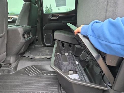 Used 2025 Chevrolet Silverado 1500 LT Trail Boss w/ Protection Package AWD/4WD image 30