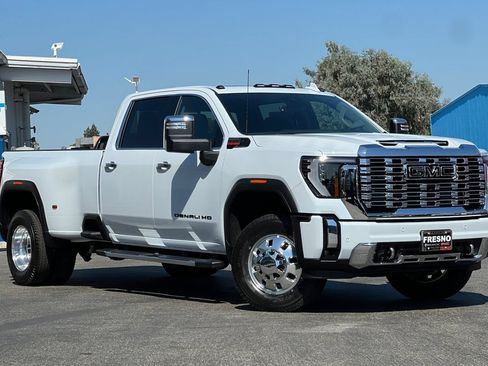 New 2026 GMC Sierra 3500 Denali w/ Denali Reserve Package AWD/4WD image 2
