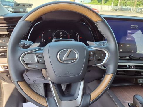 Used 2023 Lexus RX 350 Premium Plus w/ Accessory Package image 15