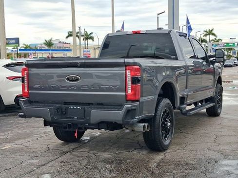 Used 2025 Ford F250 Lariat w/ Black Appearance Package AWD/4WD image 4