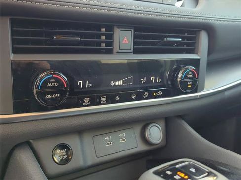 Used 2026 Nissan Rogue SV FWD image 25