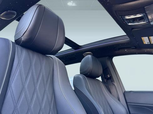 Used 2024 Mercedes-Benz Maybach GLS 600 4MATIC image 26