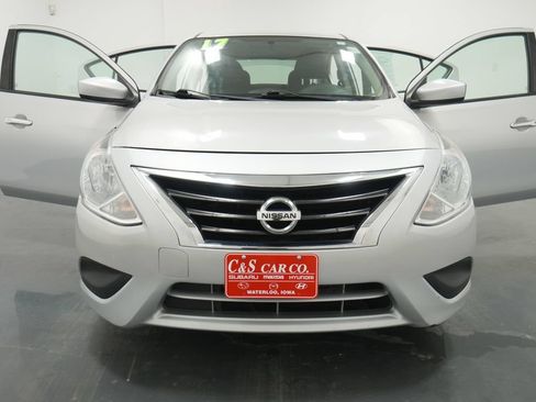 Used 2017 Nissan Versa SV FWD image 24