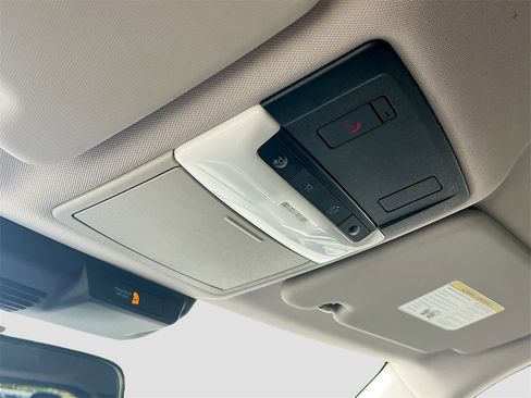 Used 2024 Mitsubishi Outlander SE image 23