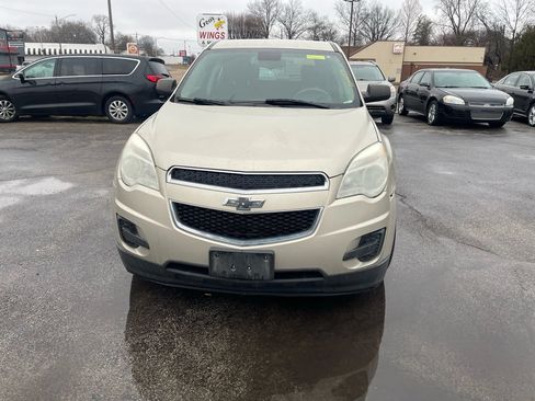 Used 2015 Chevrolet Equinox LS FWD image 2