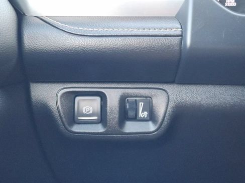 Used 2021 GMC Acadia SLE w/ Driver Convenience Package FWD image 23