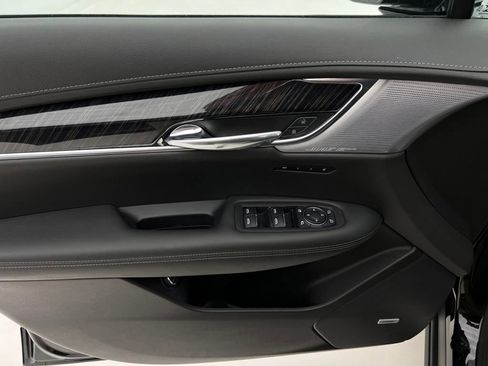 Used 2022 Cadillac XT6 Premium Luxury image 29