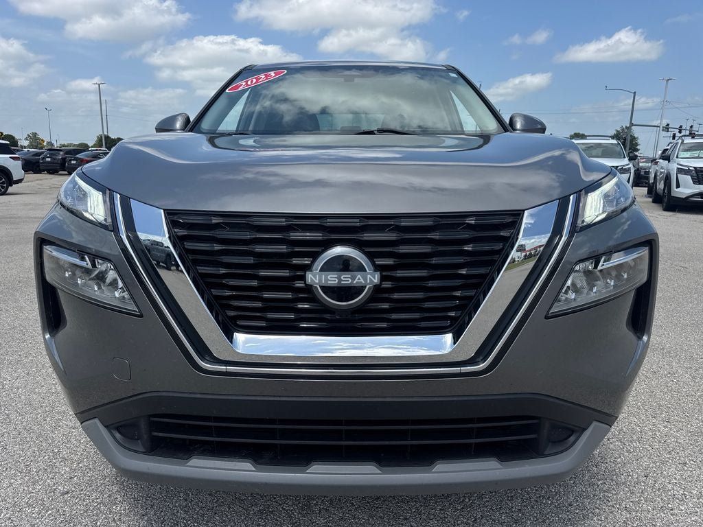 Used 2023 Nissan Rogue SV FWD image 9