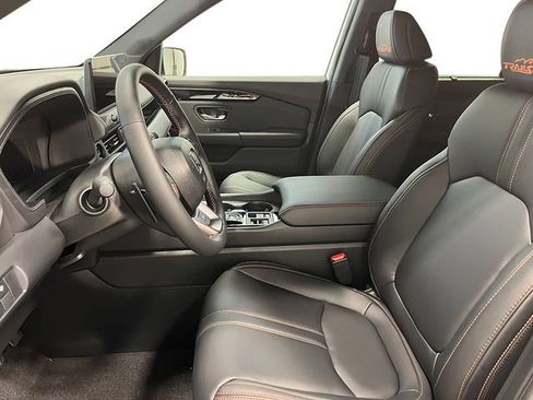 New 2026 Honda Pilot TrailSport image 10