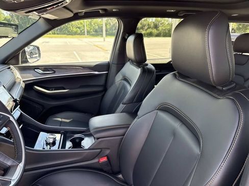 New 2026 Jeep Grand Cherokee Limited AWD/4WD image 21